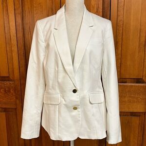 Versona Two Button Closure White Blazer Chest Pocket Waist Pockets Size 16 NWT